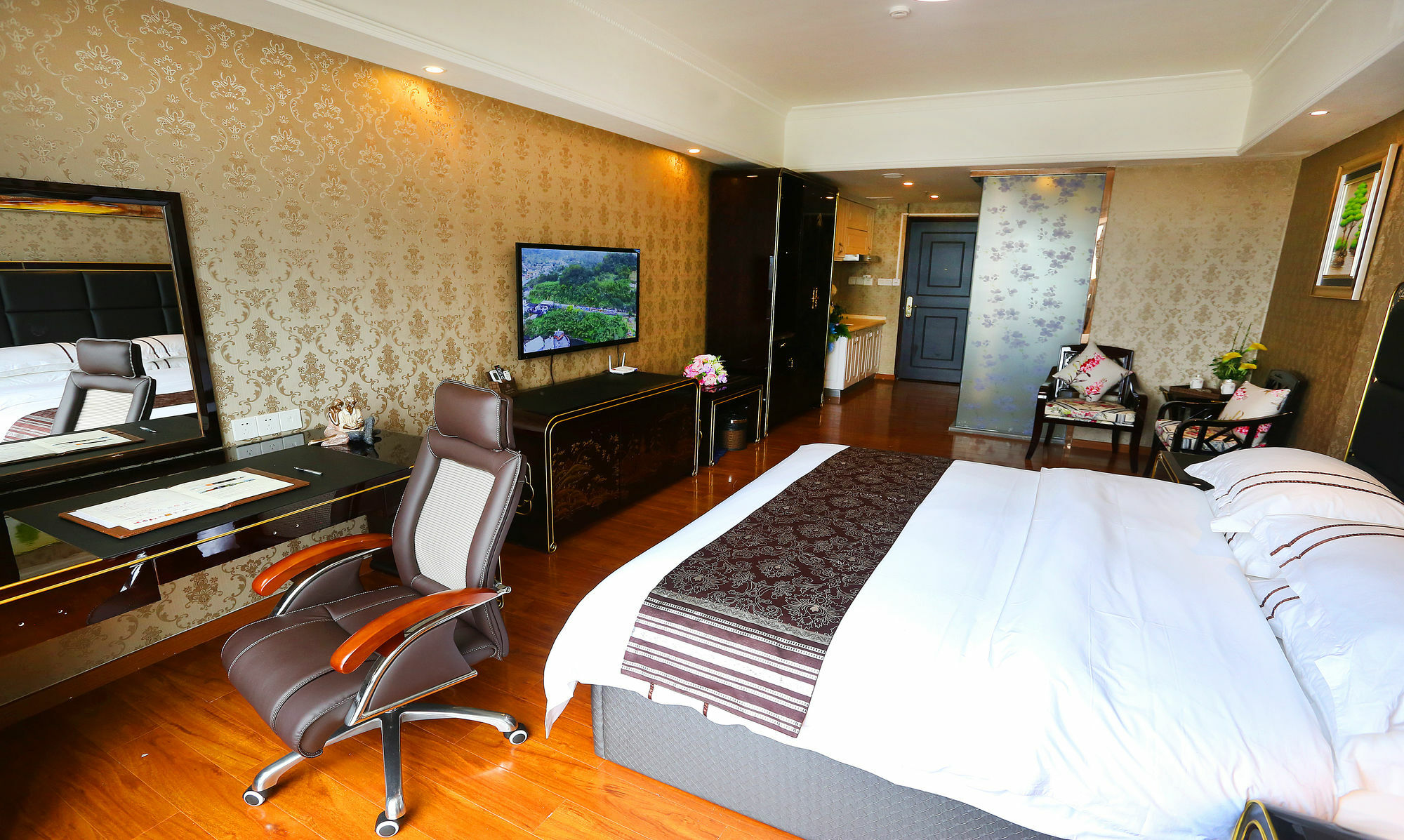 Hotel Easy Into The Theme 3*
