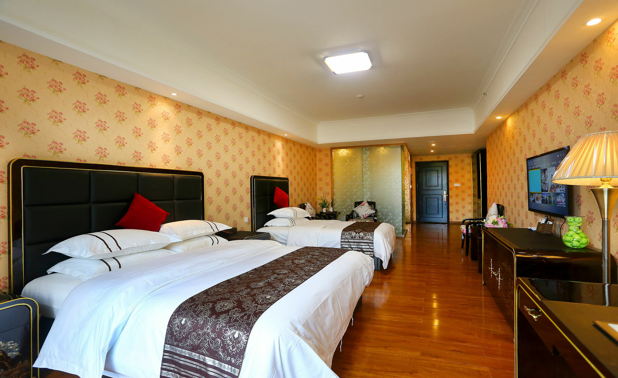 Hotel Easy Into The Theme 3*