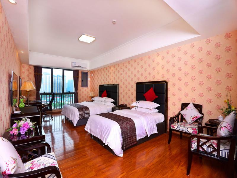 Easy Into The Theme Hotel 3*