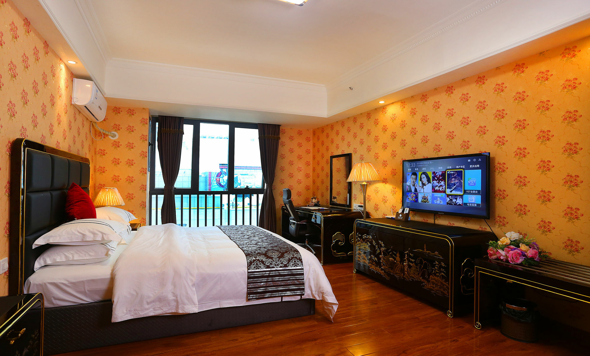 Hotel Easy Into The Theme 3*