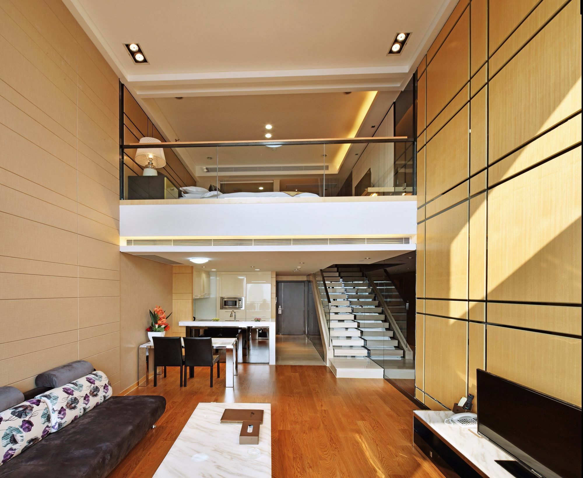 Apartment Estay Poly Pivot Gz