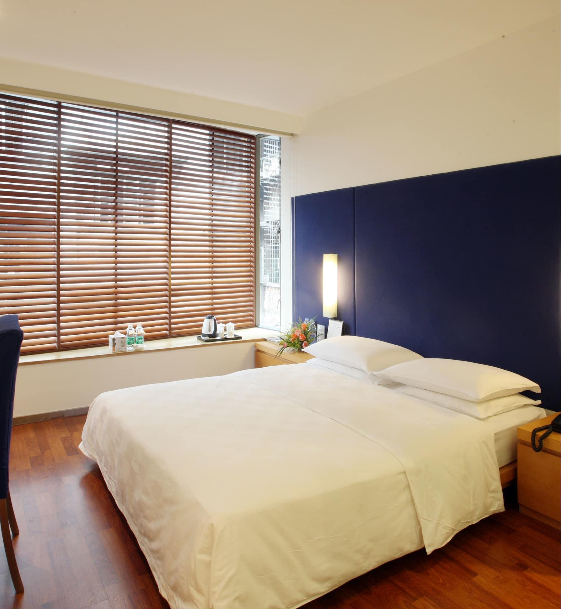 Elan Hotel 3*