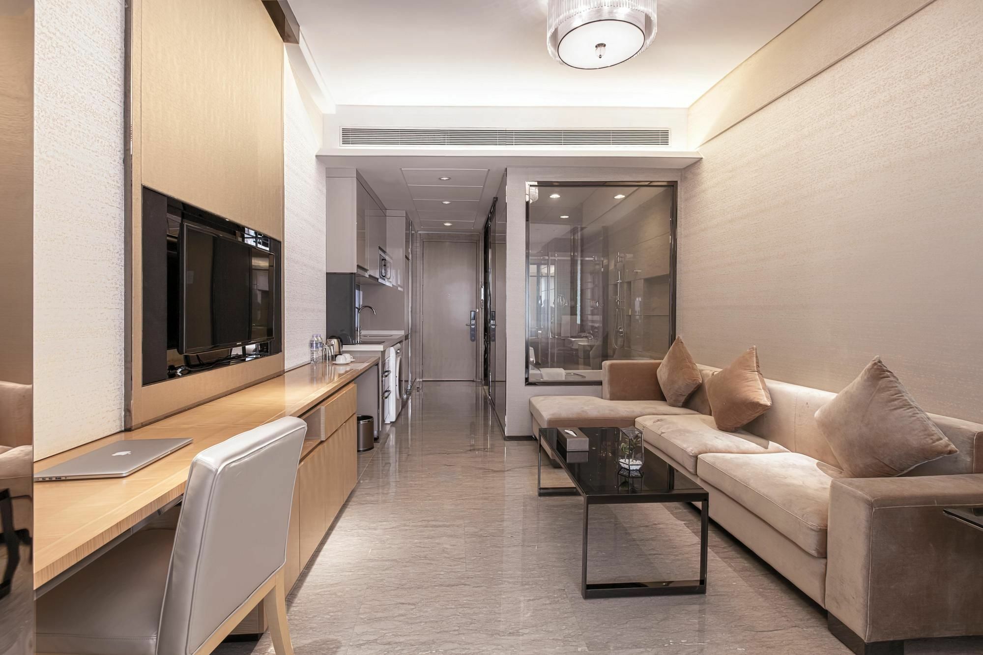 Vaperse Zhujiang New Town - Free Shuttle Bus During Fair 5*