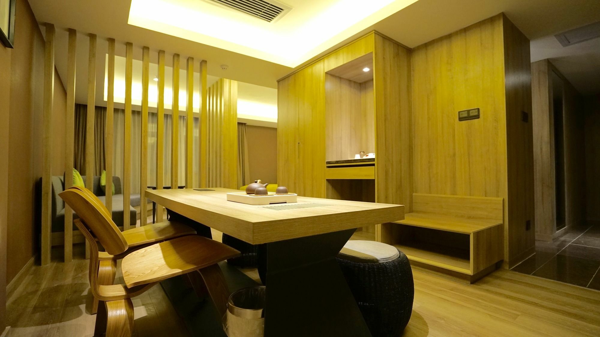 Atour Hotel 4*