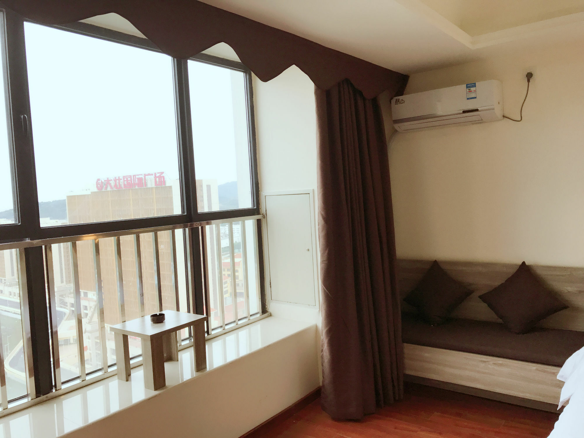 Xingyue Luogang Wanda Apartment