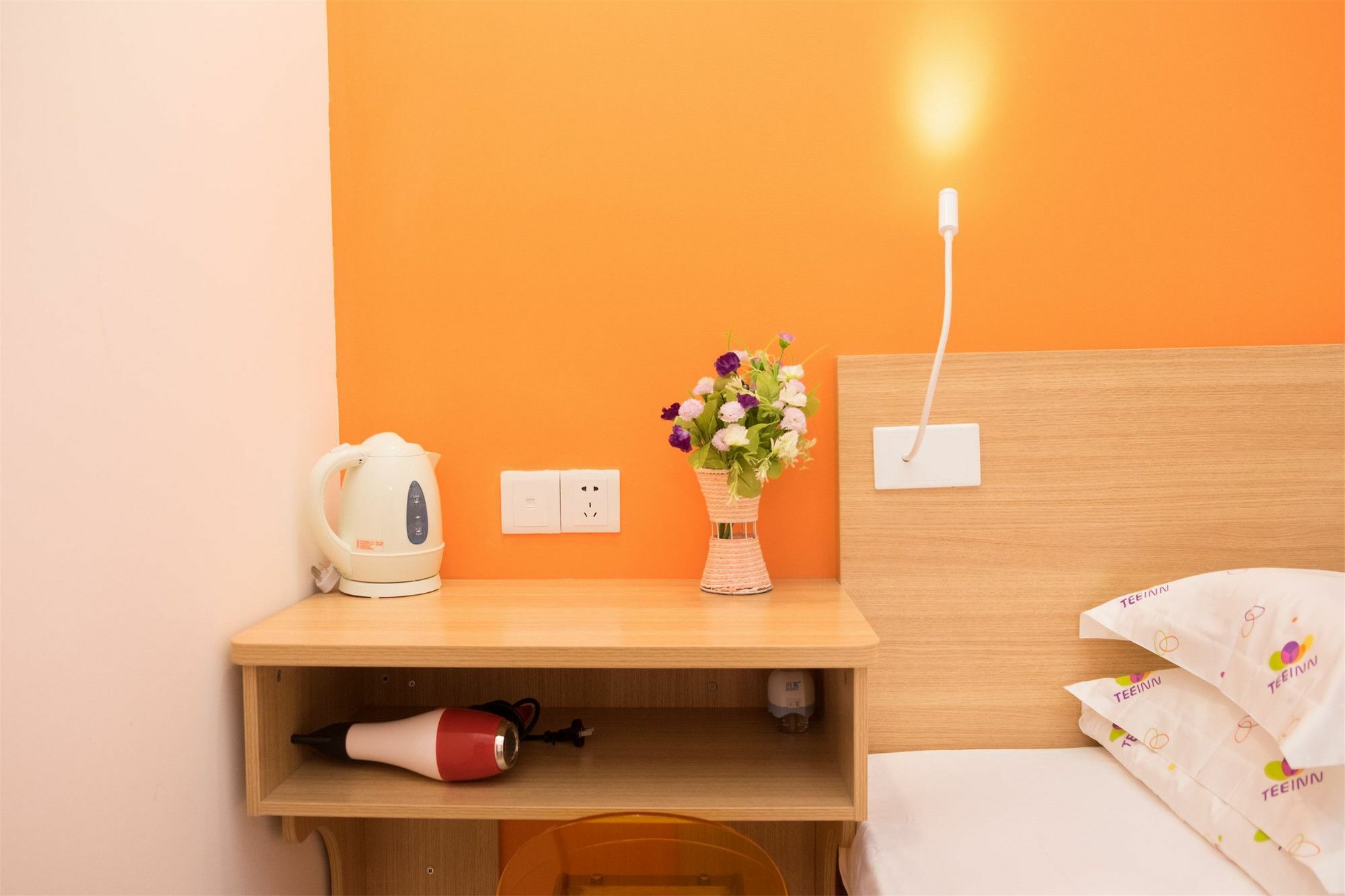 Ti Zi Baiyun Airport Hotel 3*