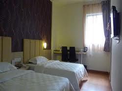 Tavernew Hotel
