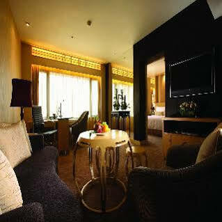 Hotel The Garden Guangzhou: Exhibition Center Shuttle & Fair Services Guangzhou