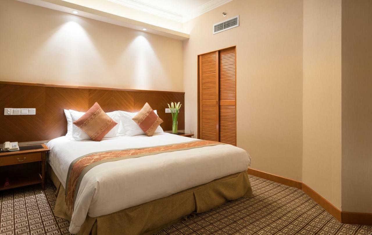Ramada By Wyndham Pearl Guangzhou-canton Fair Free Shuttle Bus Hotel