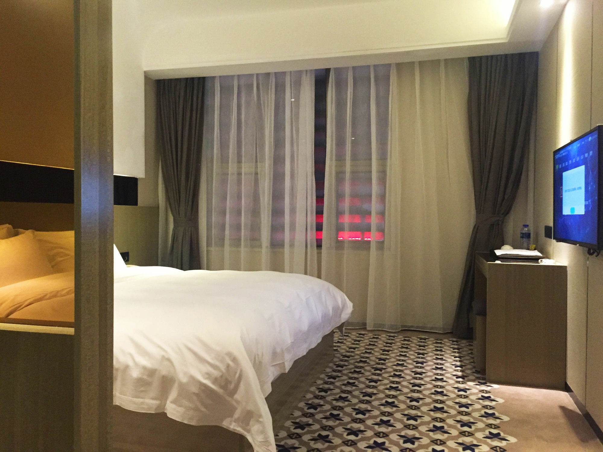 Hotel Paco Tiyuxilu Metro Guangzhou-free Shuttle Bus During Fair 4*
