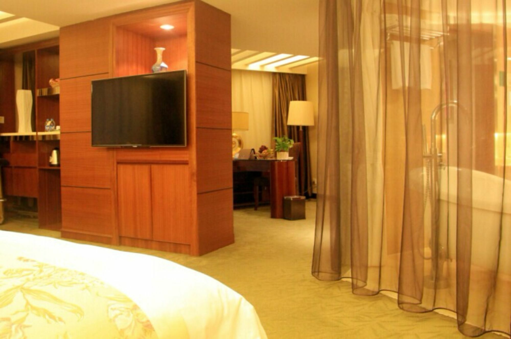 Hotel Hilton Garden Inn Guangzhou Tianhe - Free Shuttle Bus To Pazhou During Canton Fair Period And Buyers Registration Counter Available 4*