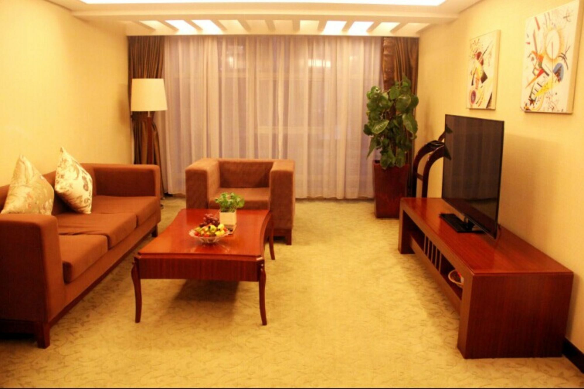 Hilton Garden Inn Guangzhou Tianhe - Free Shuttle Bus To Pazhou During Canton Fair Period And Buyers Registration Counter Available Hotel 4*