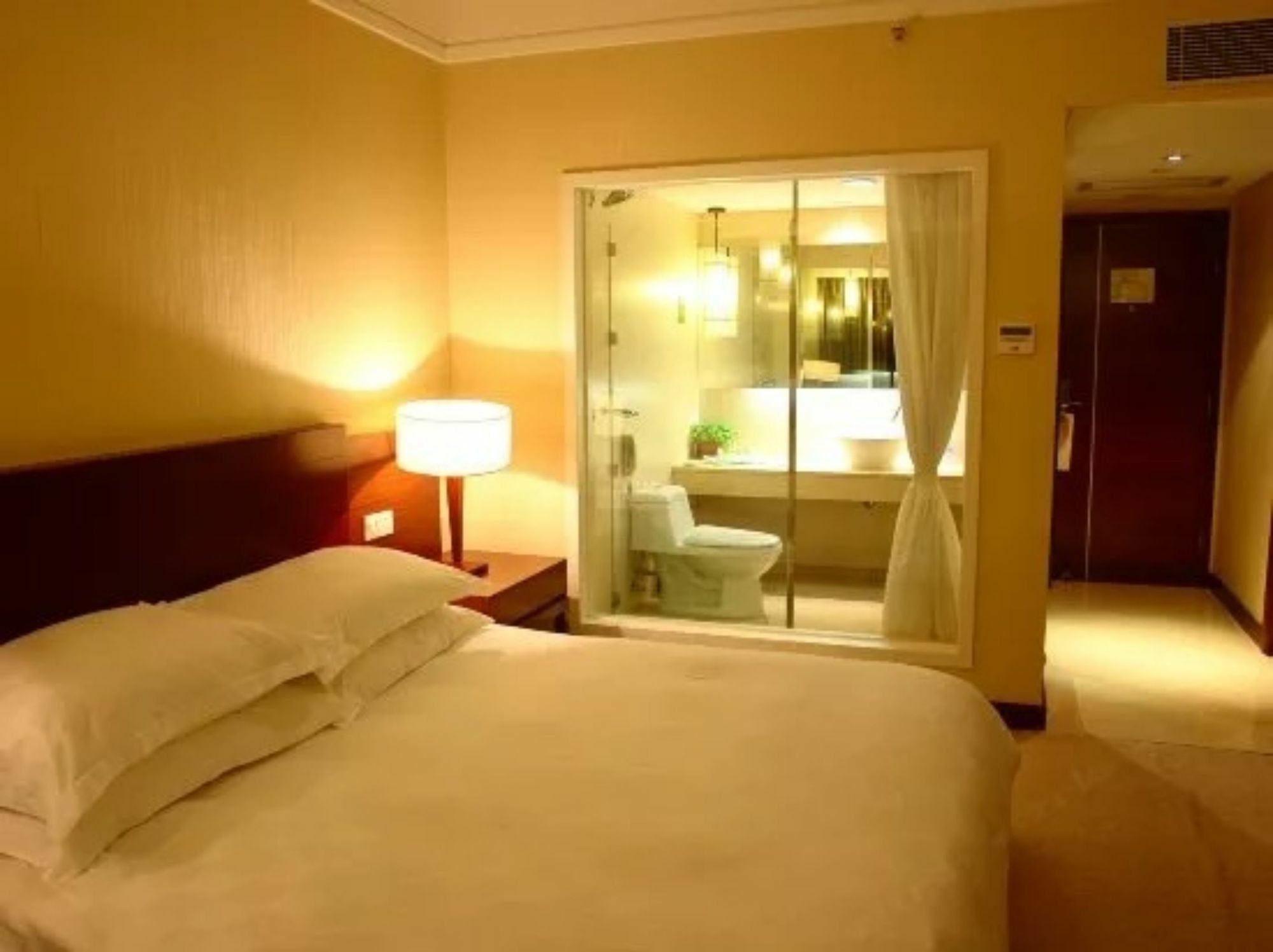 Hotel Hilton Garden Inn Guangzhou Tianhe - Free Shuttle Bus To Pazhou During Canton Fair Period And Buyers Registration Counter Available 4*