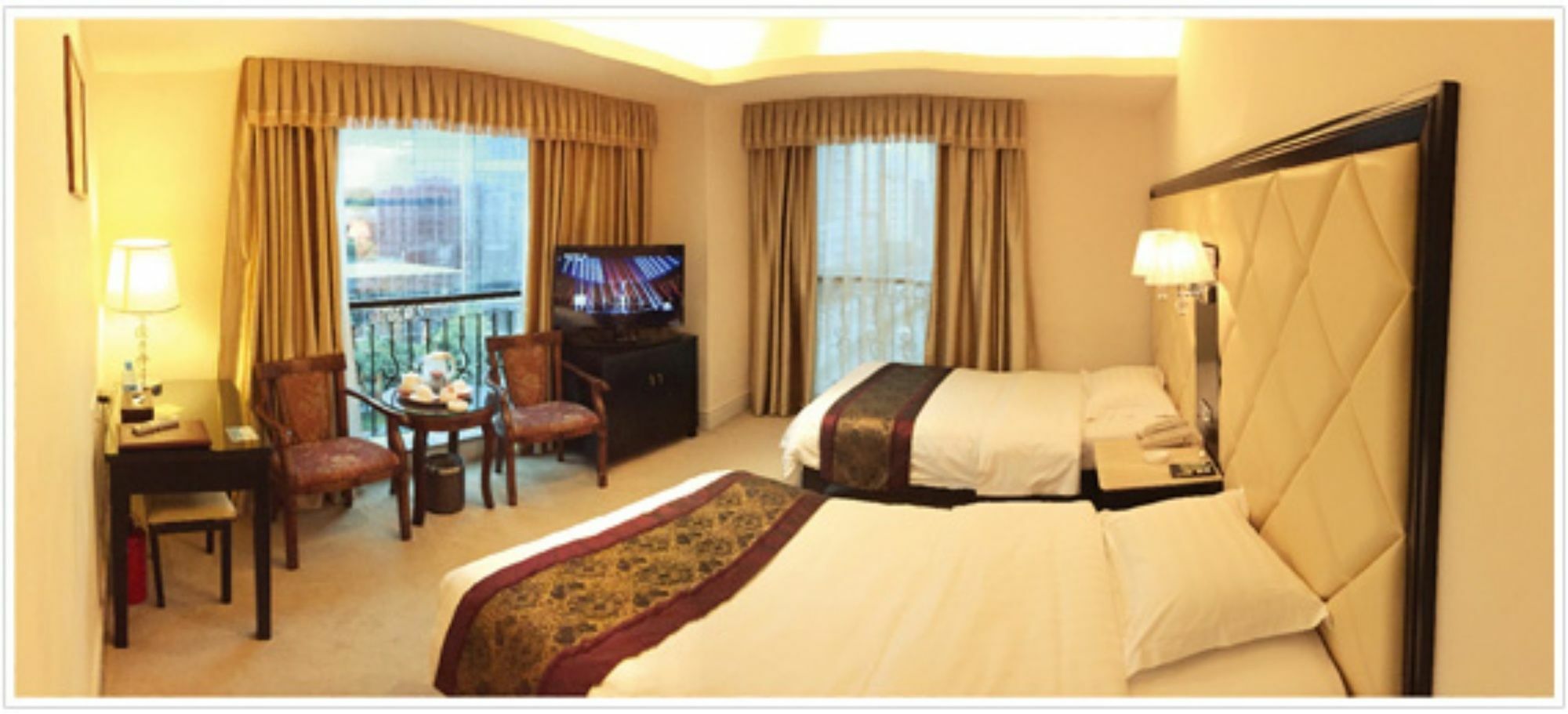 Shipai Hotel 3*