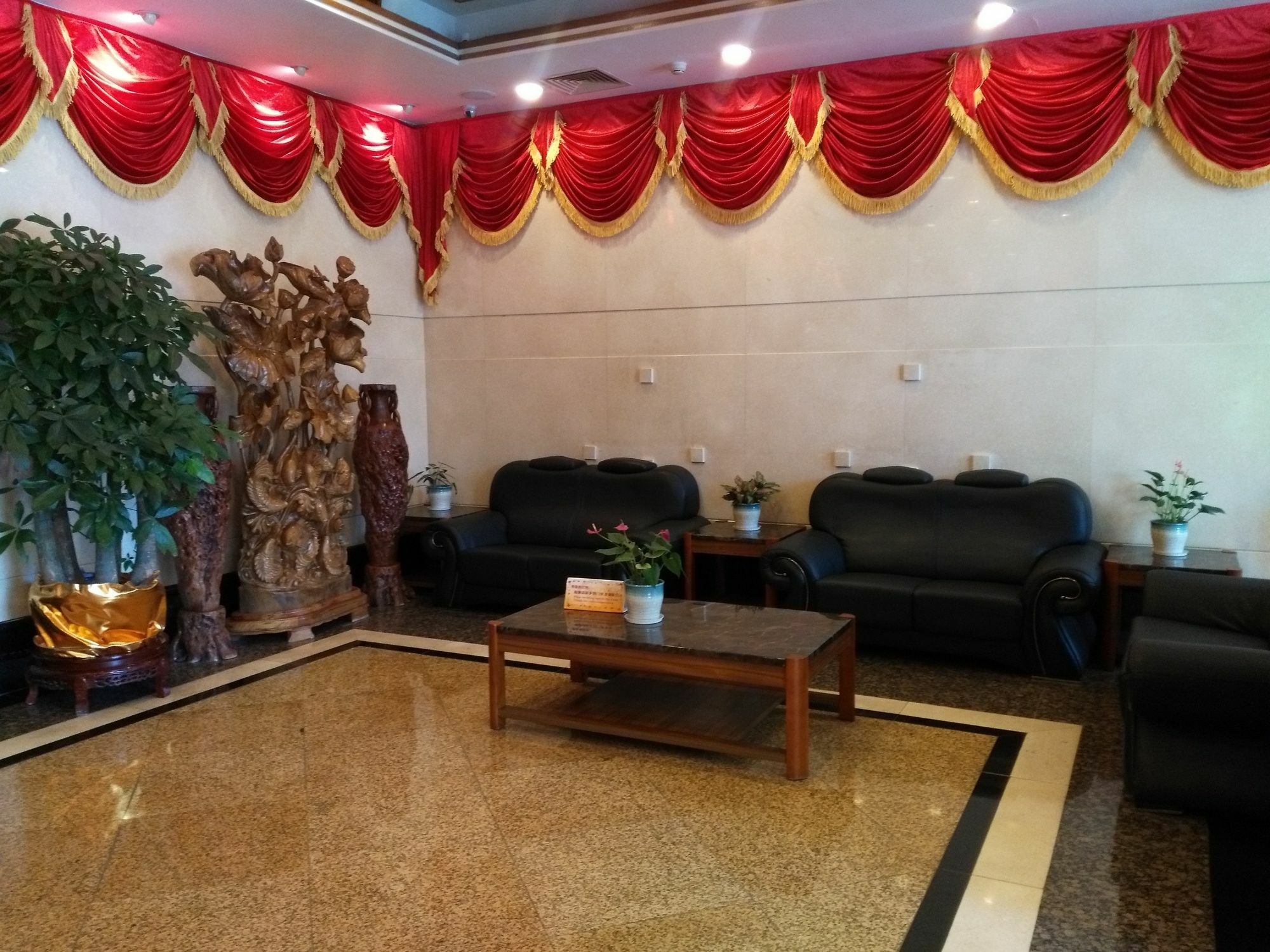 Shipai Hotel
