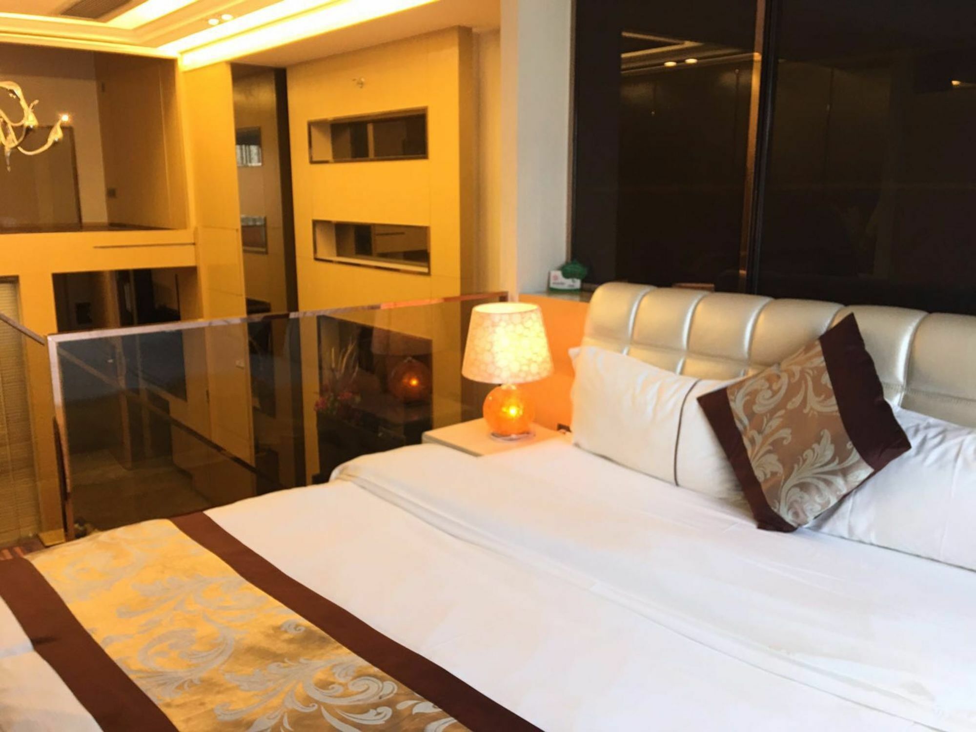 Checkinn Poly Zhongda Hotel 3*
