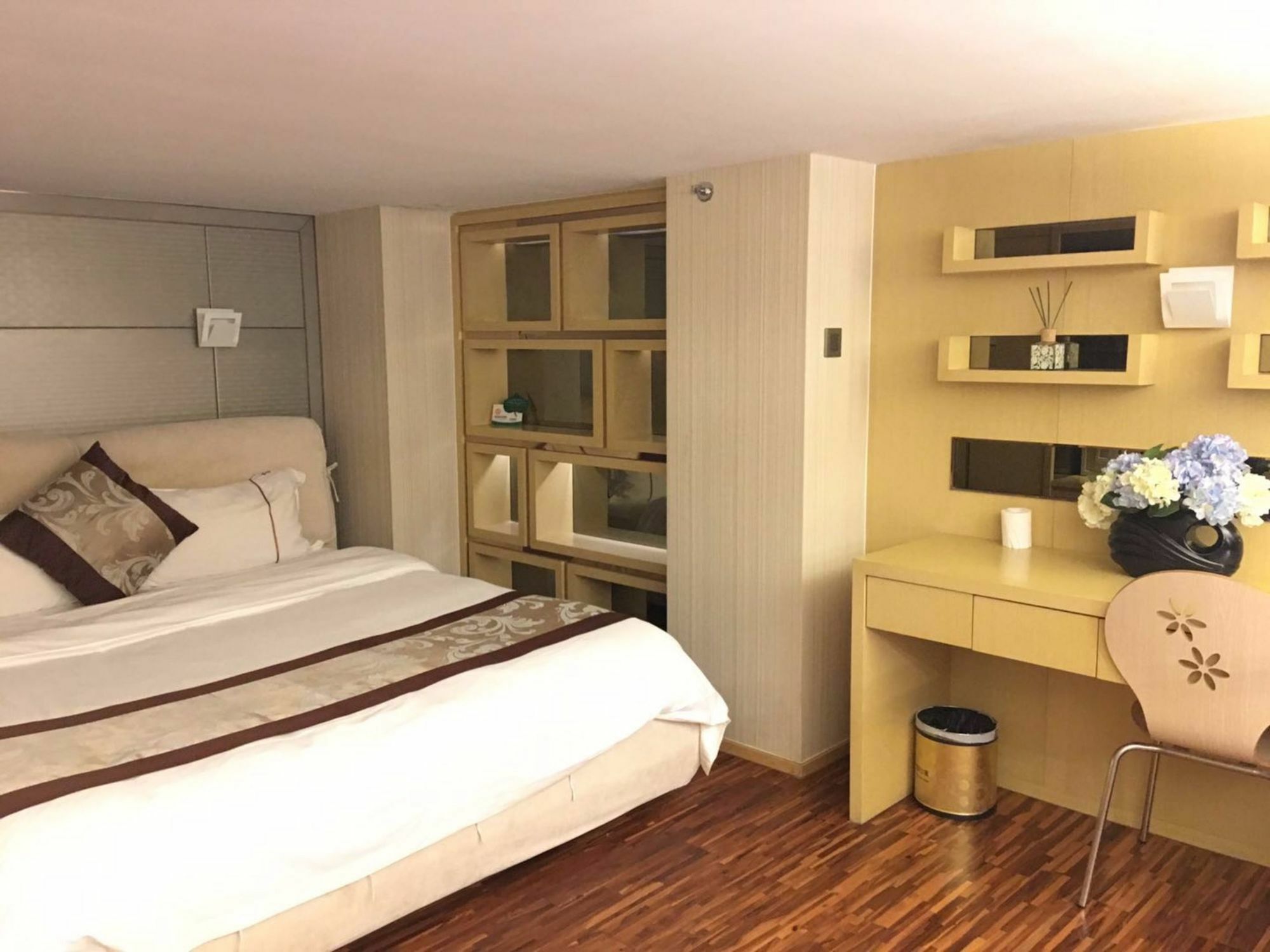 Hotel Checkinn Poly Zhongda Guangzhou