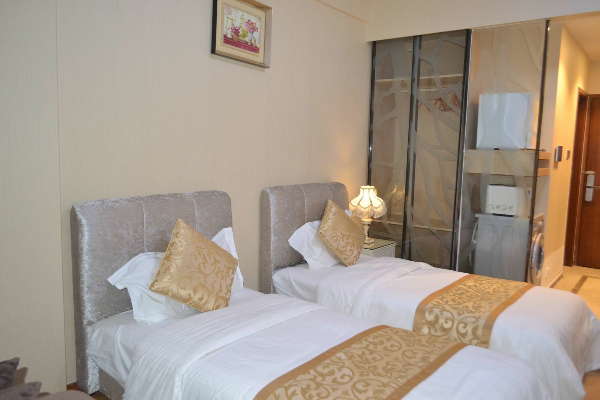 Apartment Yumi Apartment-luoxi Station Branch