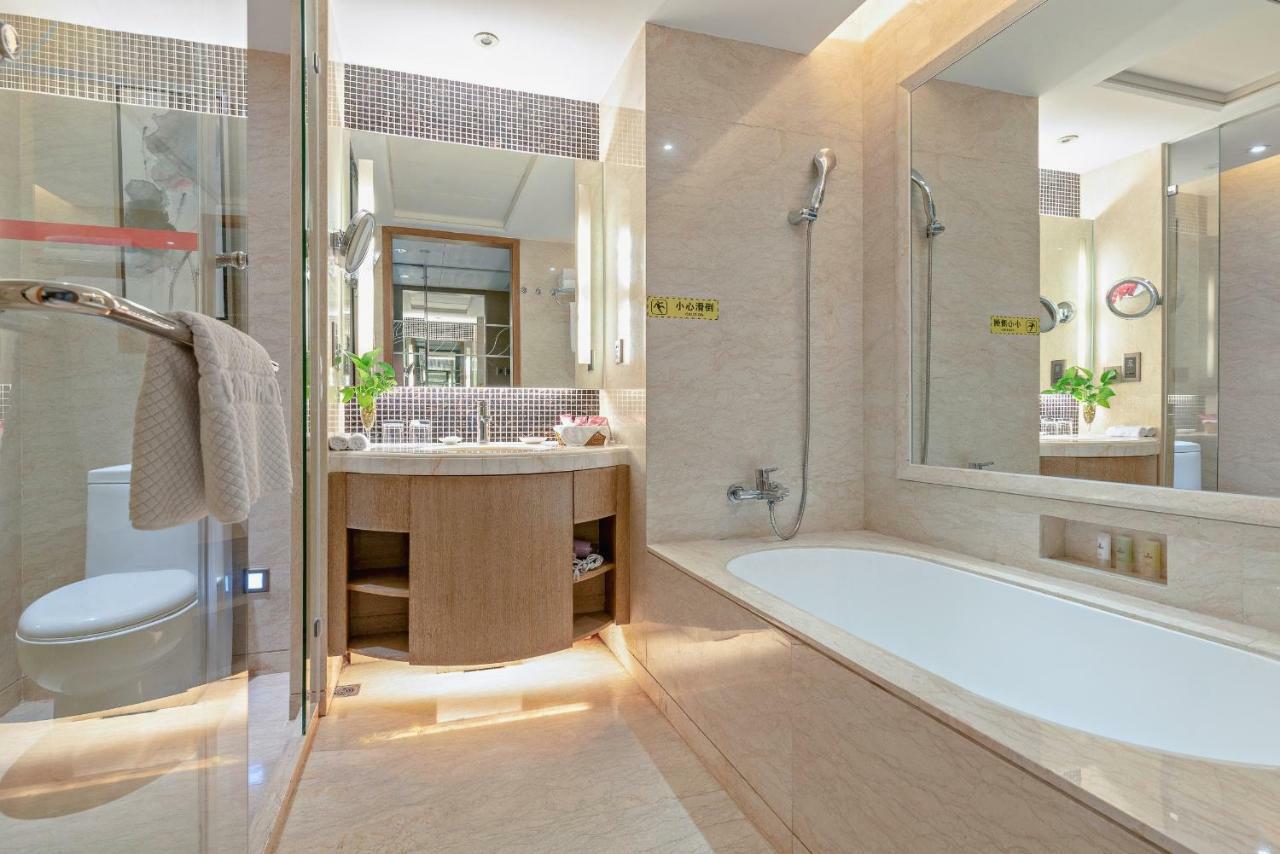 New Century 4* Guangzhou