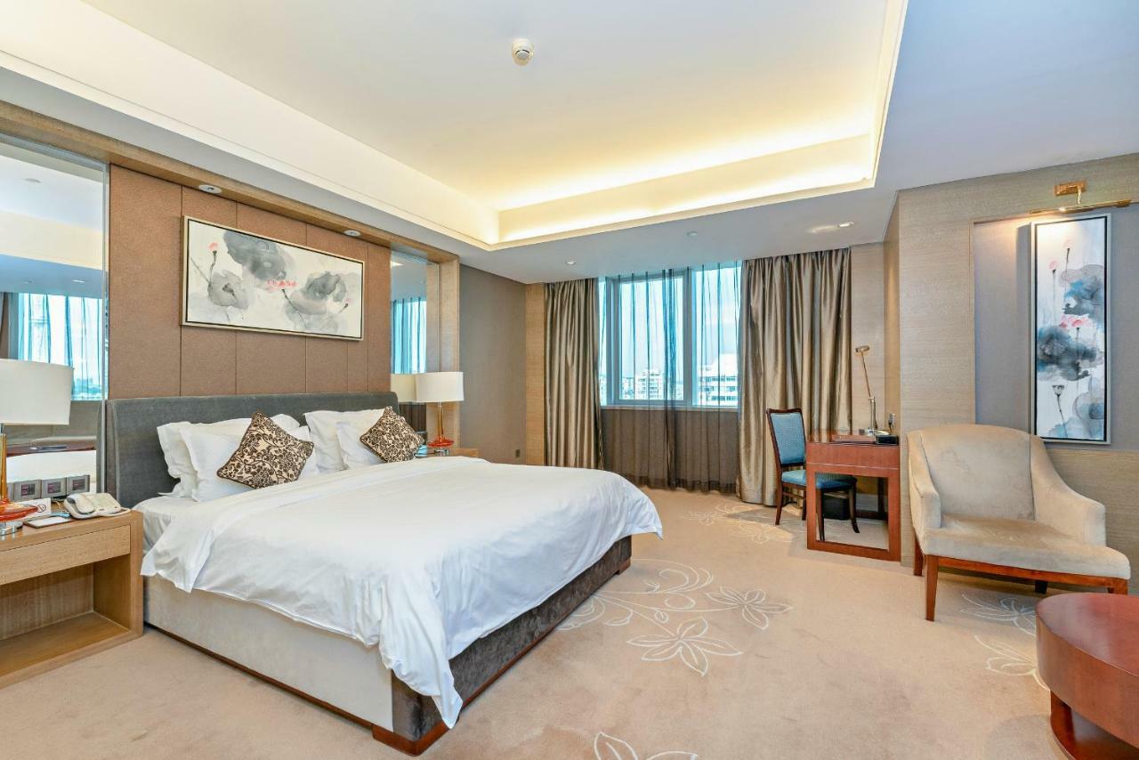 New Century Hotel 4*