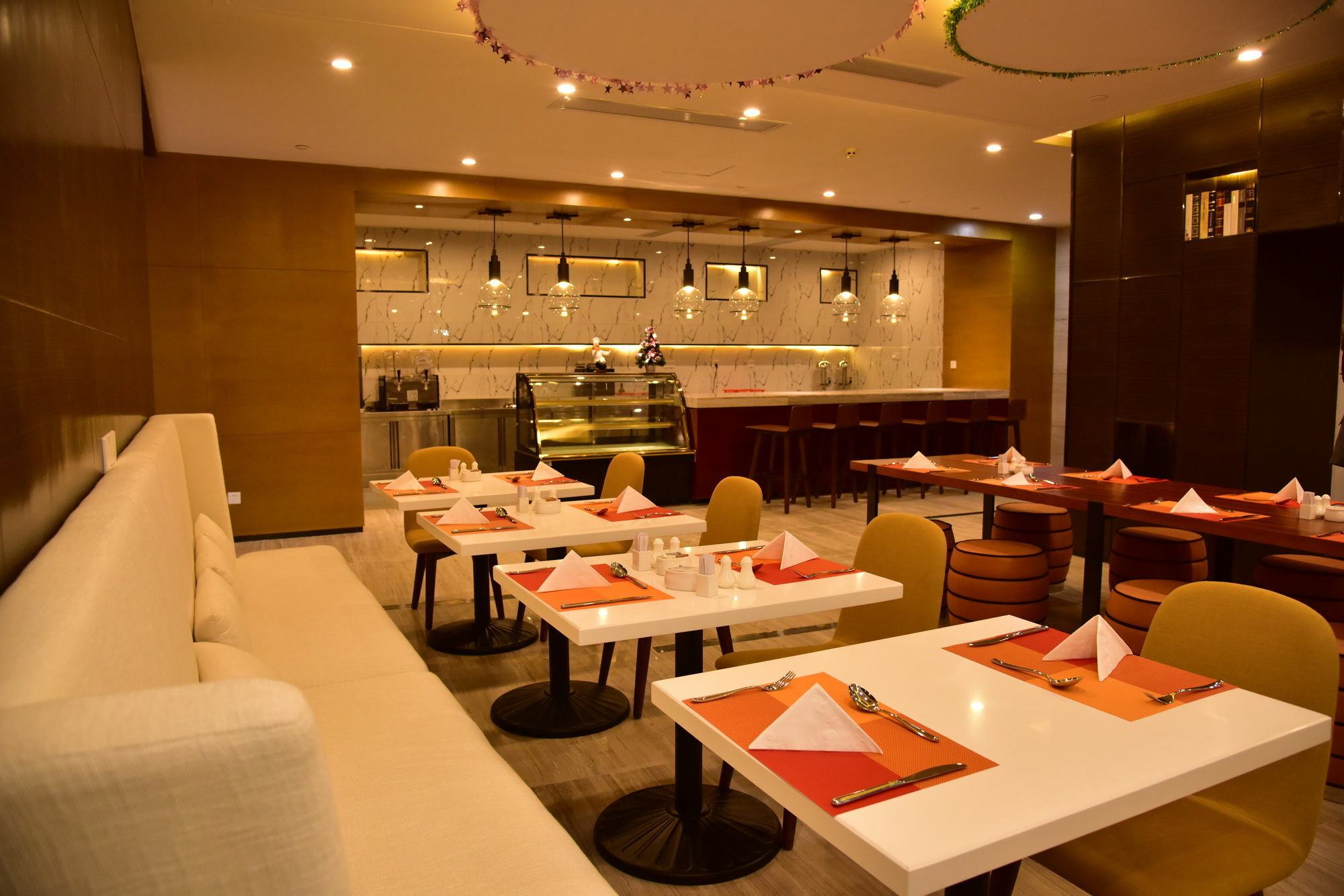 Ausotel Smart Baiyun Airport: Fair Support & Free Shuttle Hotel 4*