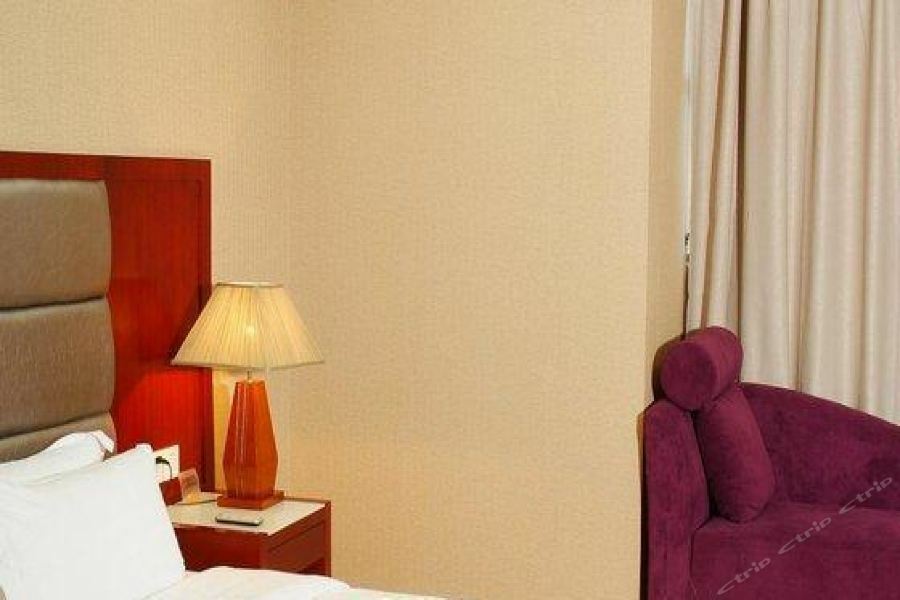 Grand Kingdom Hotel