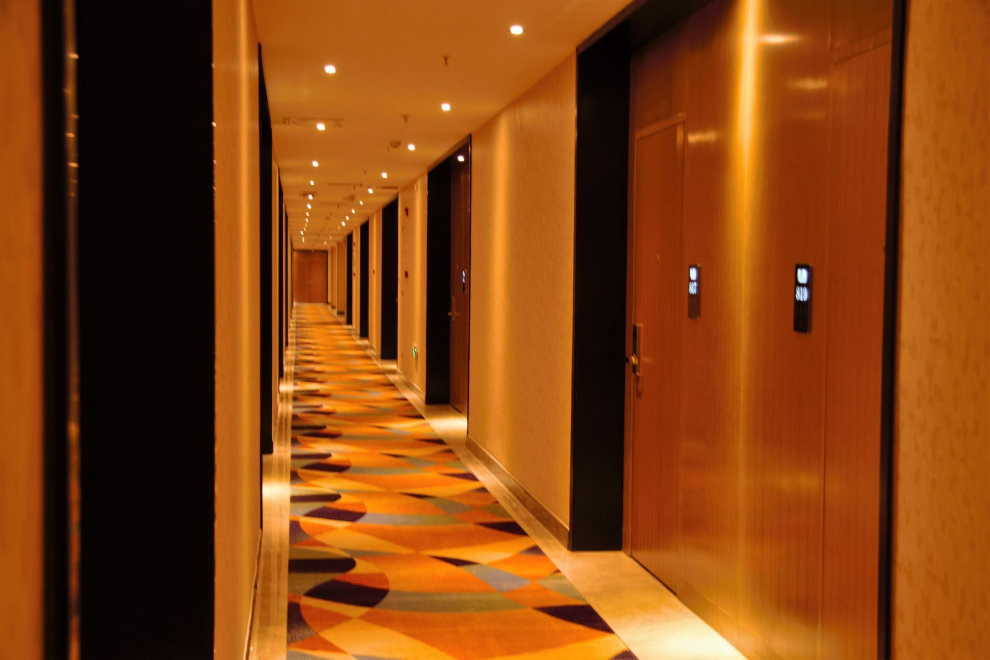 Hotel J Town 3*