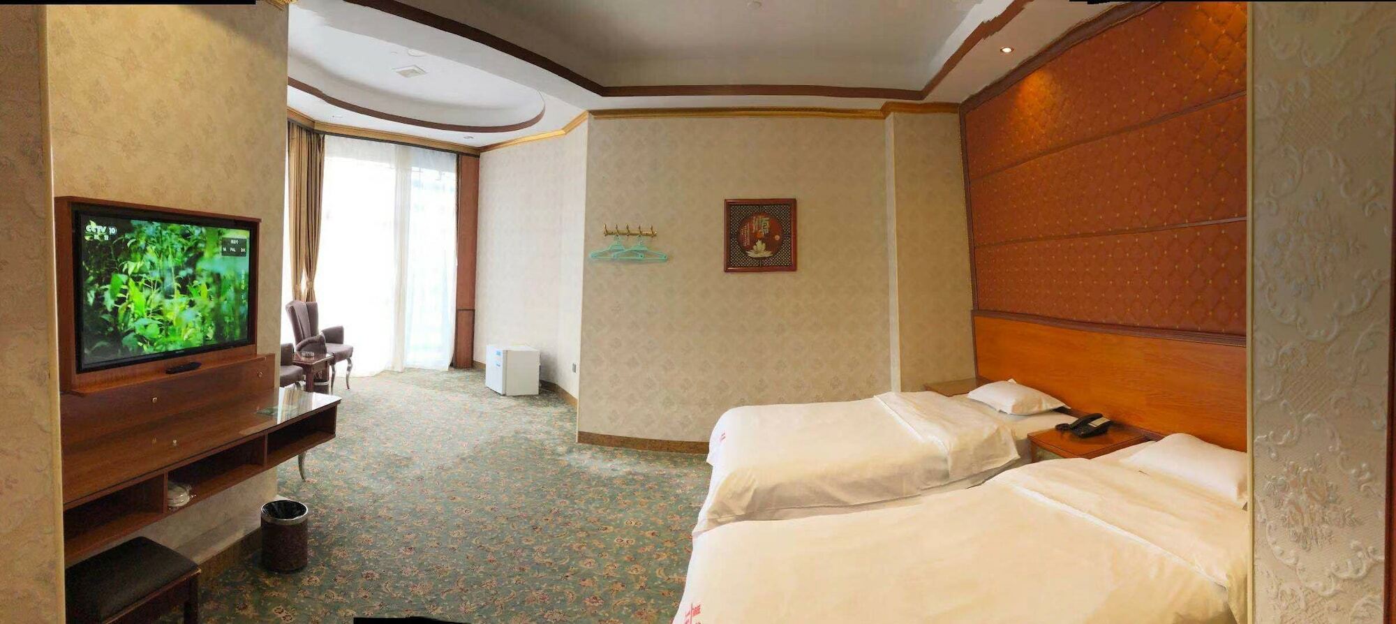 Ling Hotel