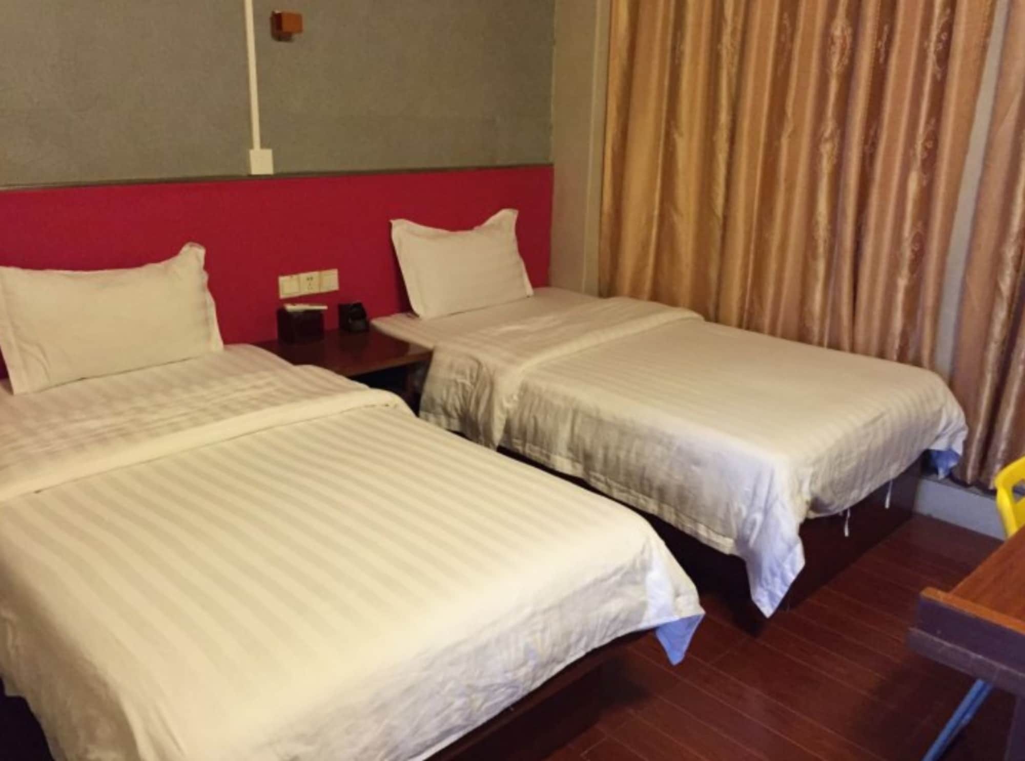 Hotel Junlai 2*