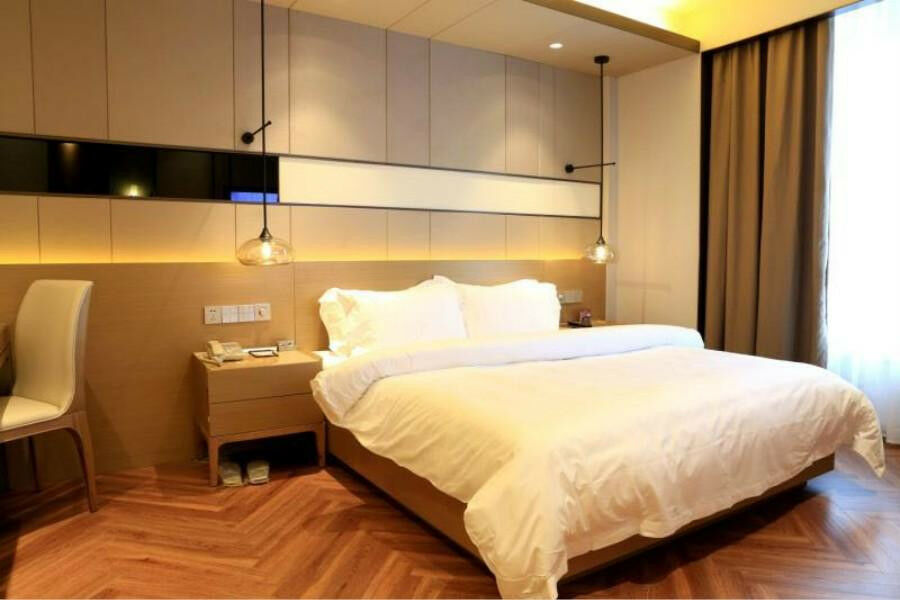 Metropolo Jinjiang Hotel 2*