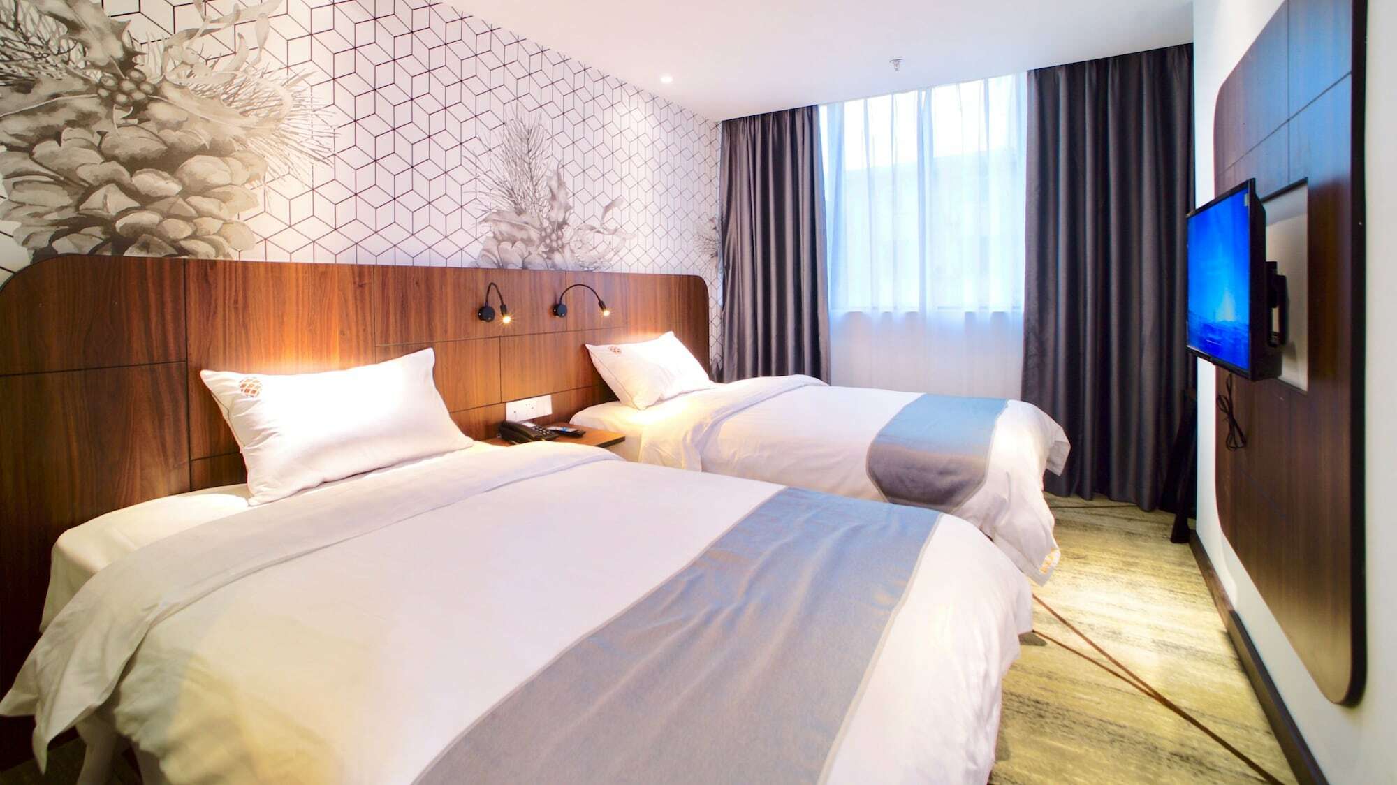 Hotel Pinecone & Huayi Select Guangzhou