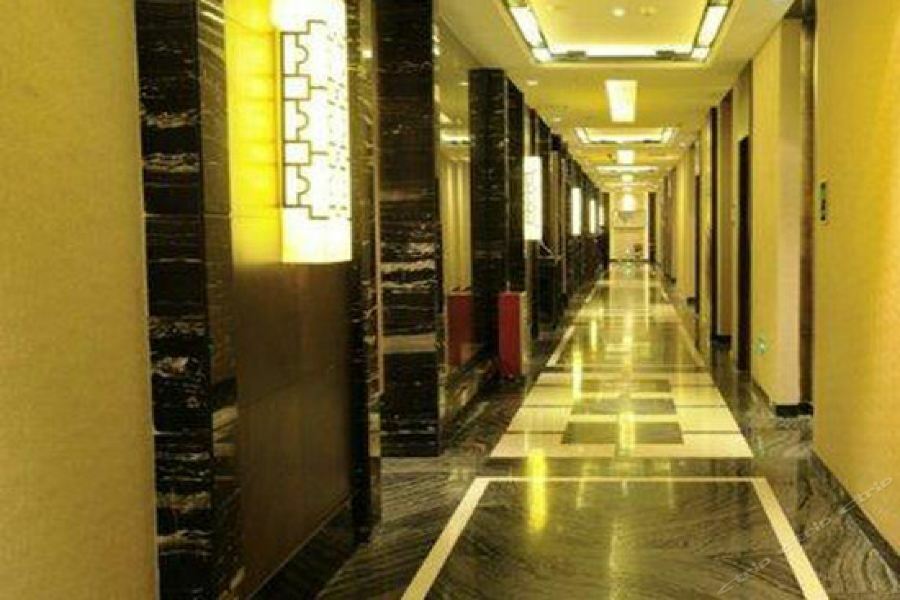 Hotel Pioneer 4*
