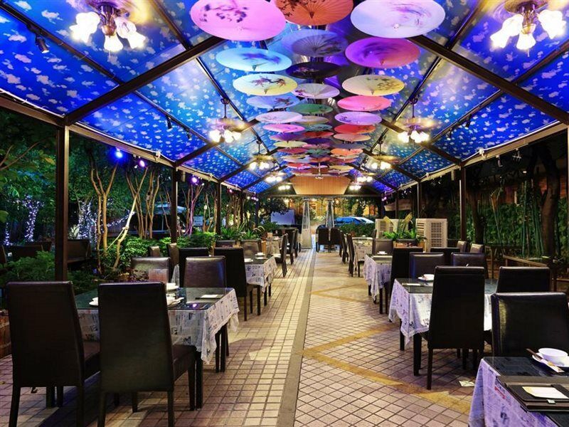 Royal Garden Hotel