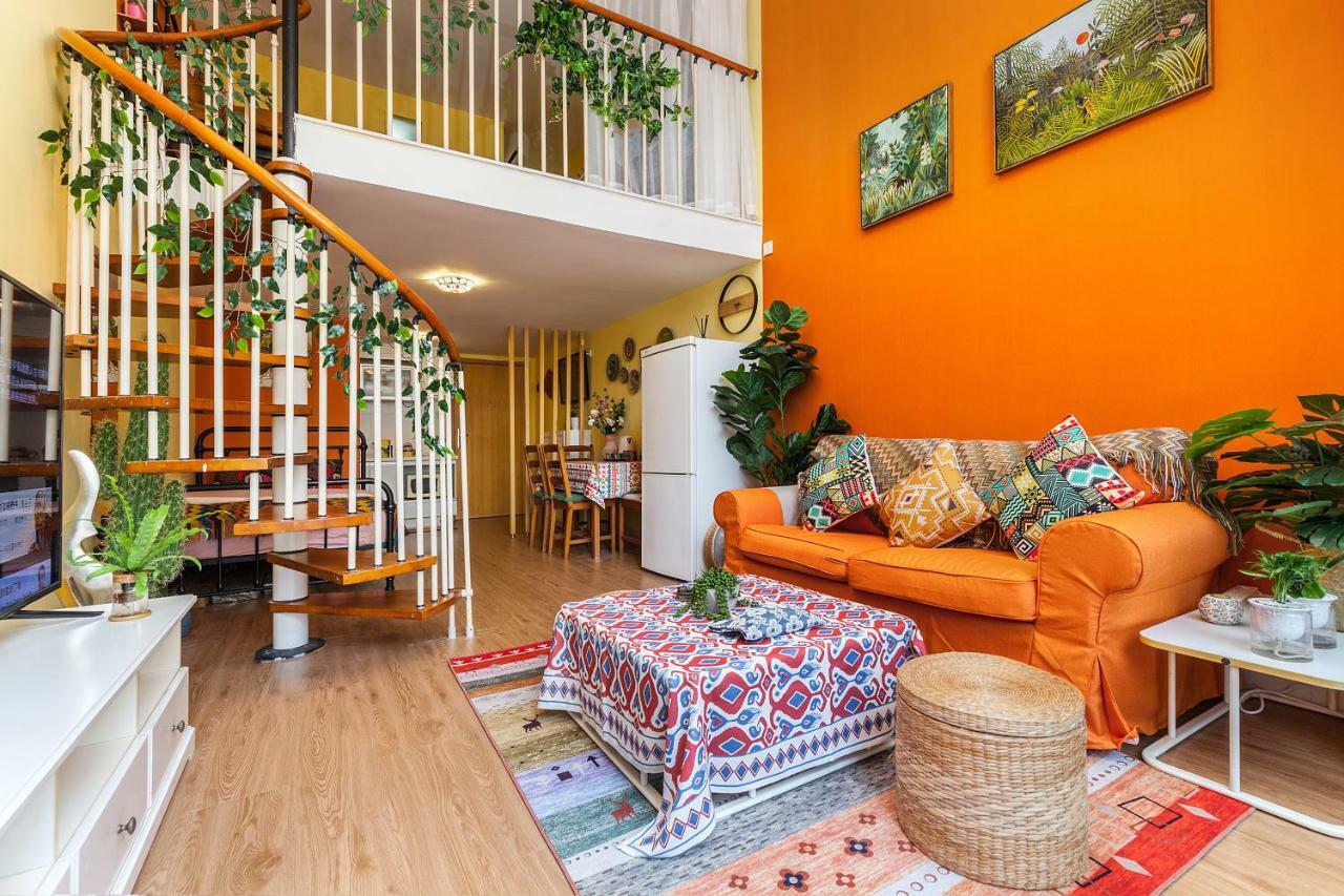 Life Is Elsewhere Gz Zhujiang New Town Loft Apartment