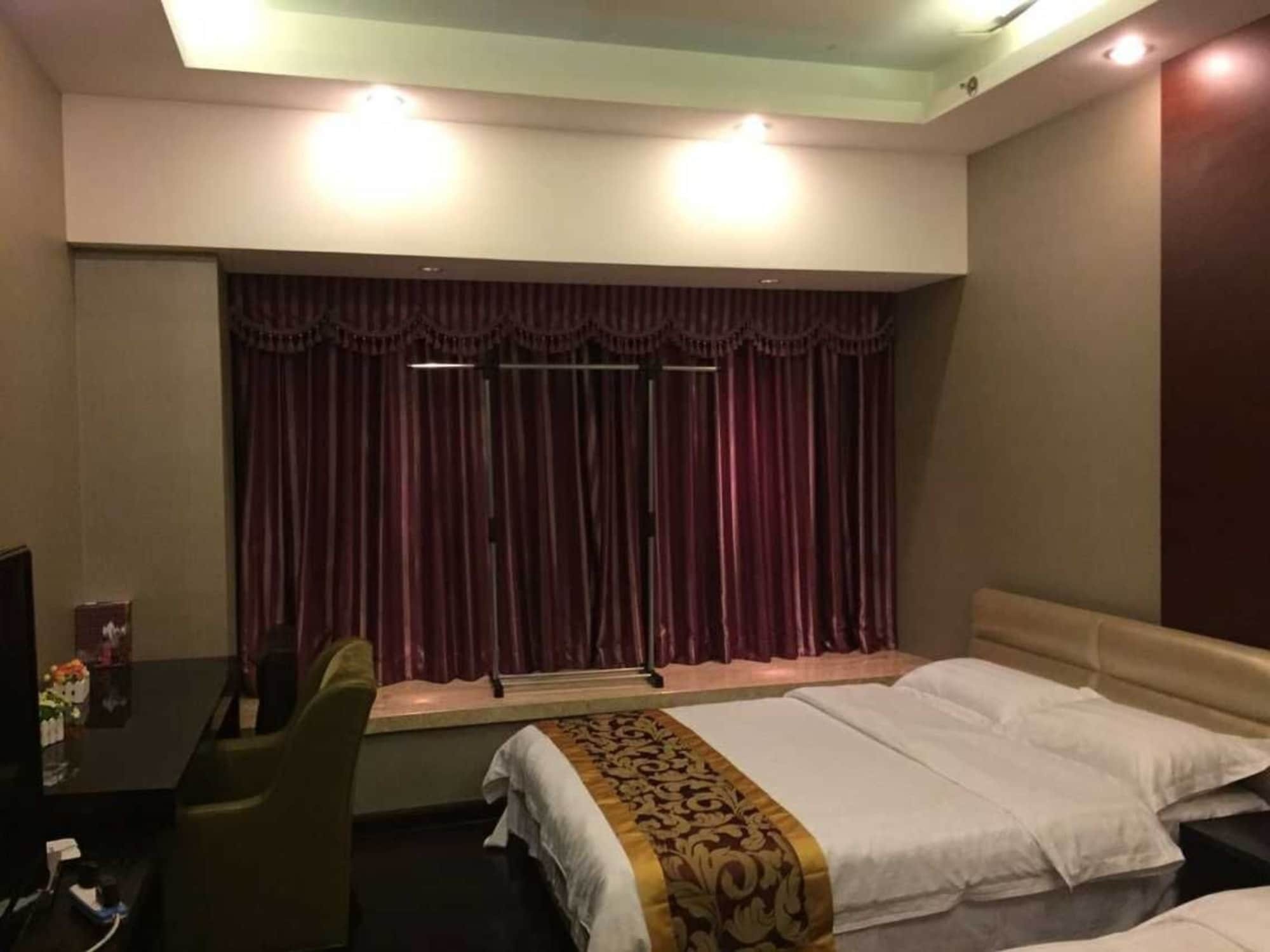 Jiaxin Business Apartment *