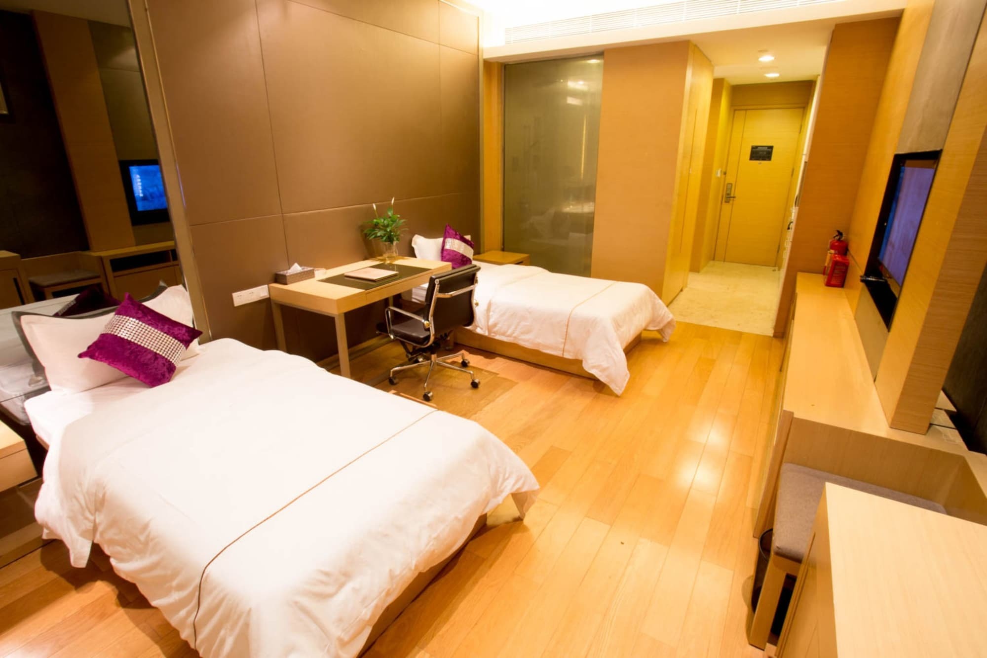 Wanlong Pazhou Branch *