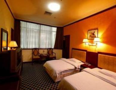 Hotel Golden World 2*