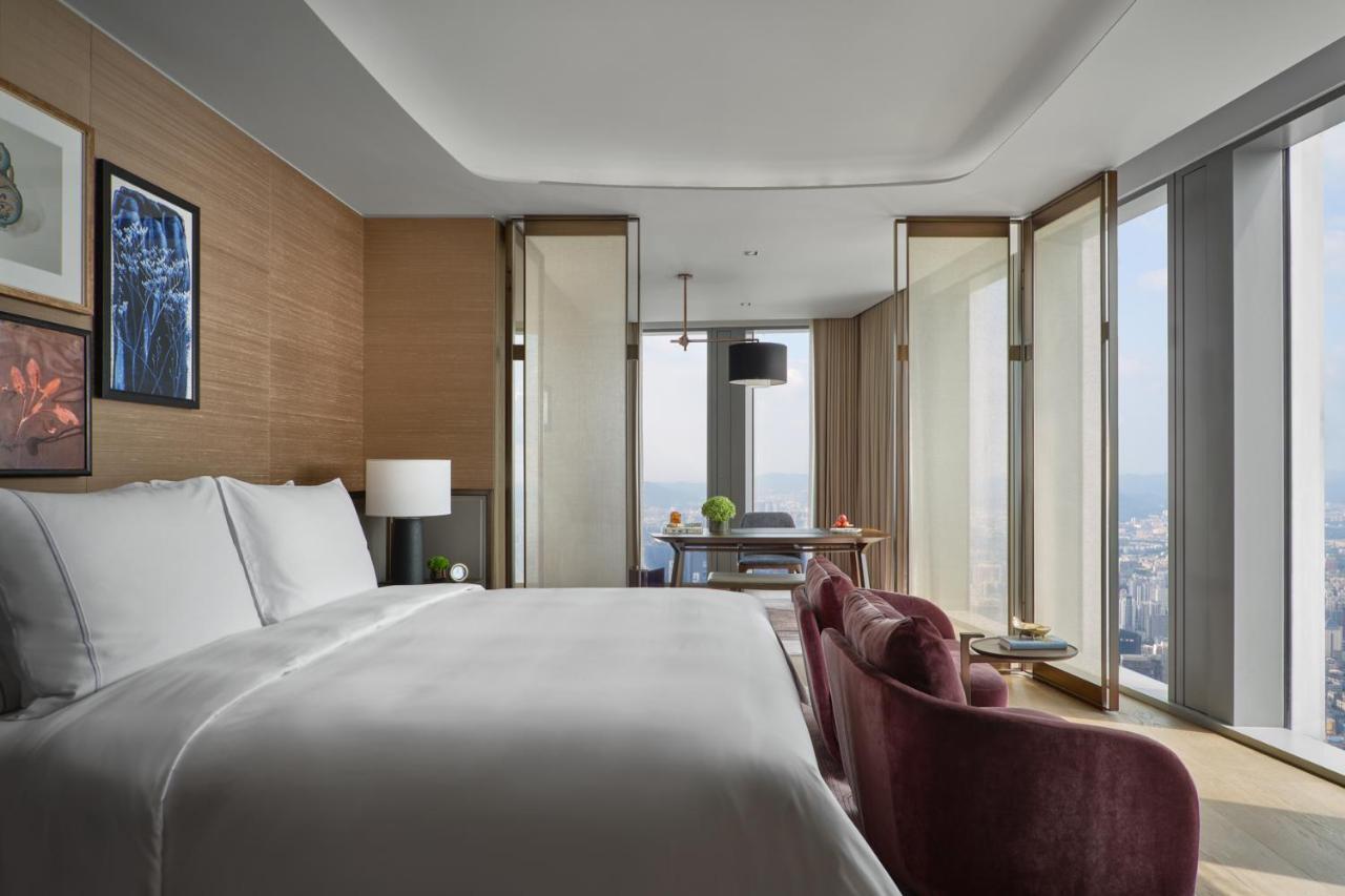 Rosewood Guangzhou, Enjoy Free Shuttle Bus Service Between The And The Fair Complex During The Fair Hotel Guangzhou