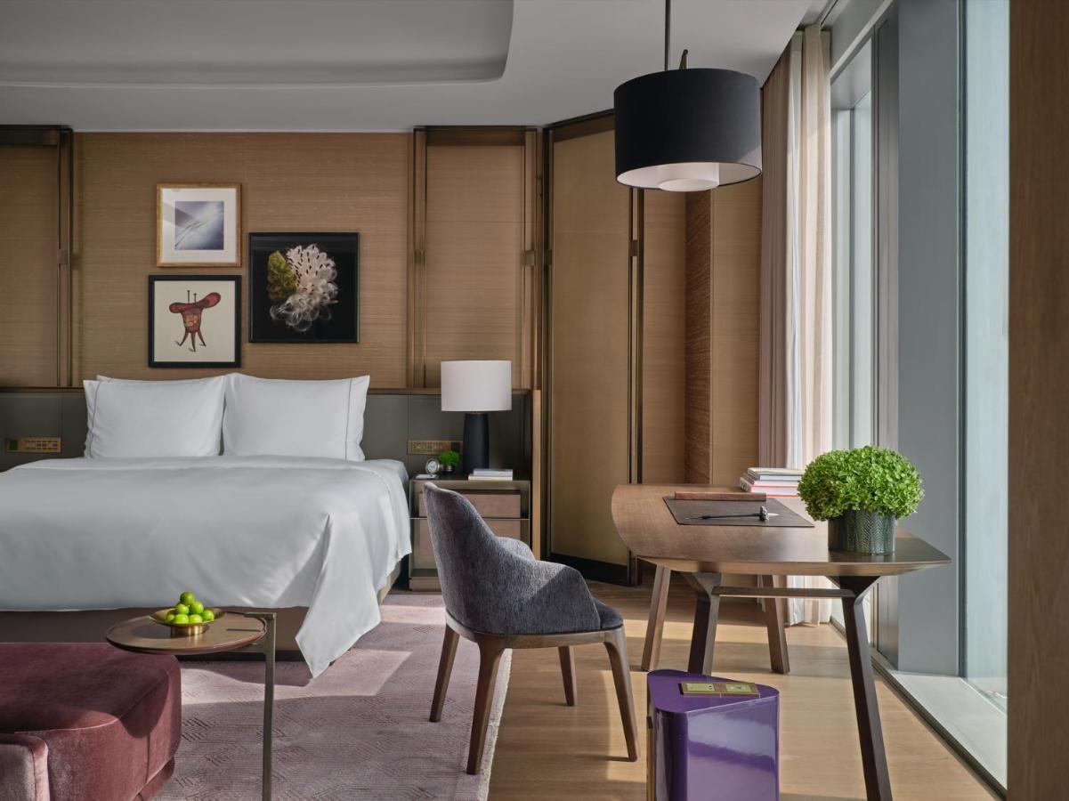 Rosewood Guangzhou, Enjoy Free Shuttle Bus Service Between The And The Fair Complex During The Fair Hotel 5*