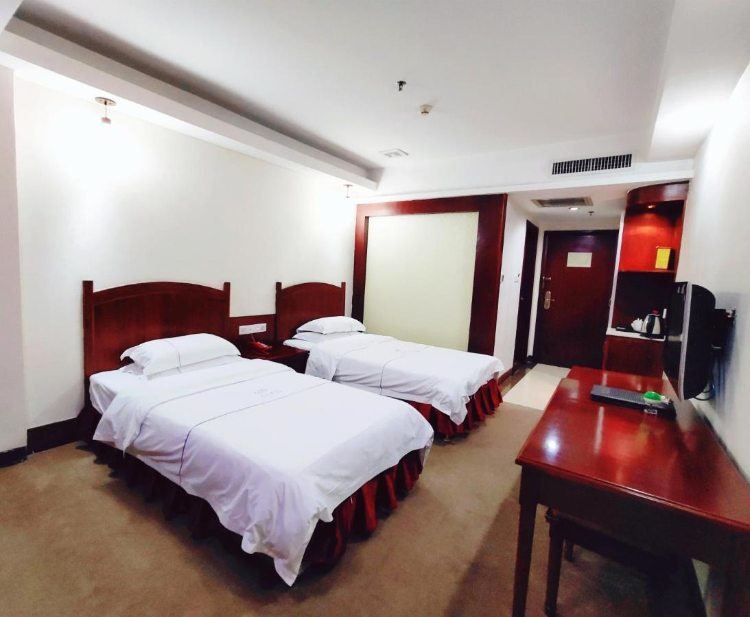 Junshan - Shuttle Bus For Fair Hotel 3*