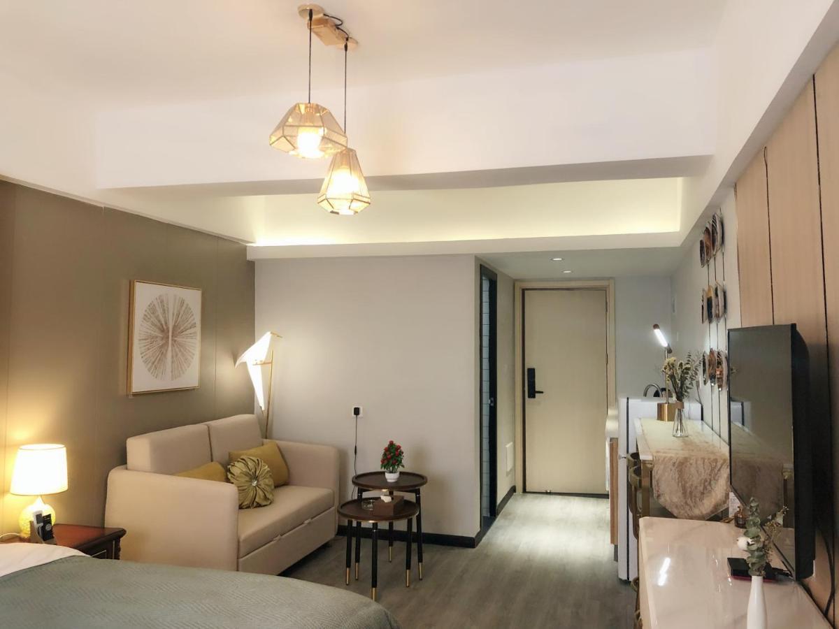 Linghu Mansion Ruide - Huanshi Road Xiaobei Metro Station * Guangzhou