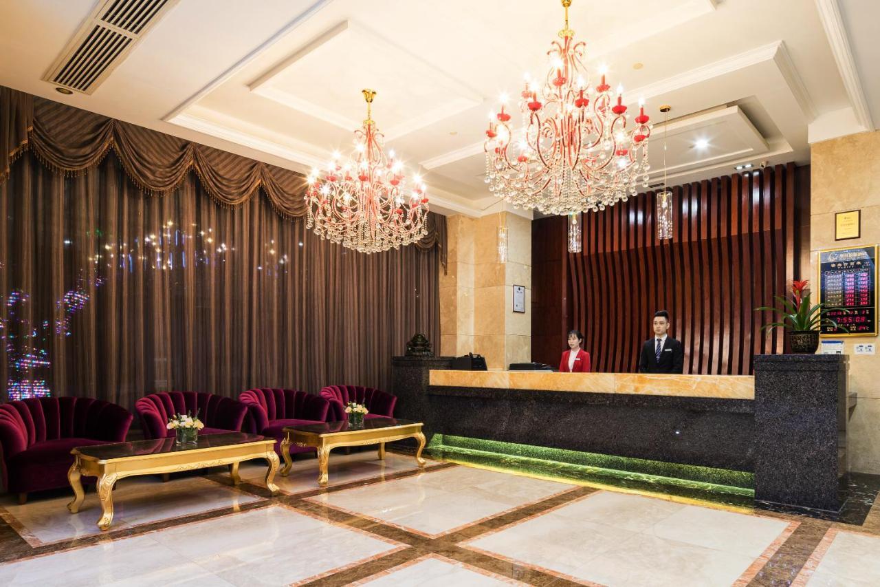 Hotel Gorgeous 4*