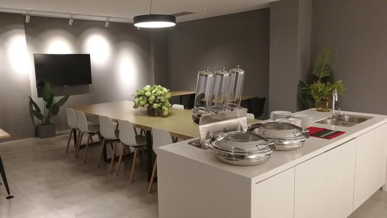 Ln Residence Changdi New Aiqun Building Apartment Guangzhou