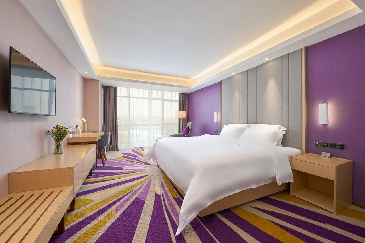 Hotel Echarm International Baiyun International Airport Huadu Plaza Branch - Free Deliver Service To Baiyun International Airport & Free Deliver Service To Fair Complex During Fair Period 4*