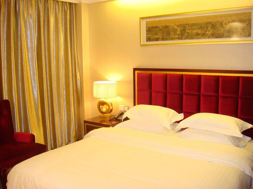 Tianyue Hotel 4*