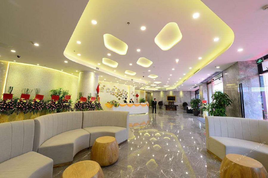 Hotel Seaman 4*