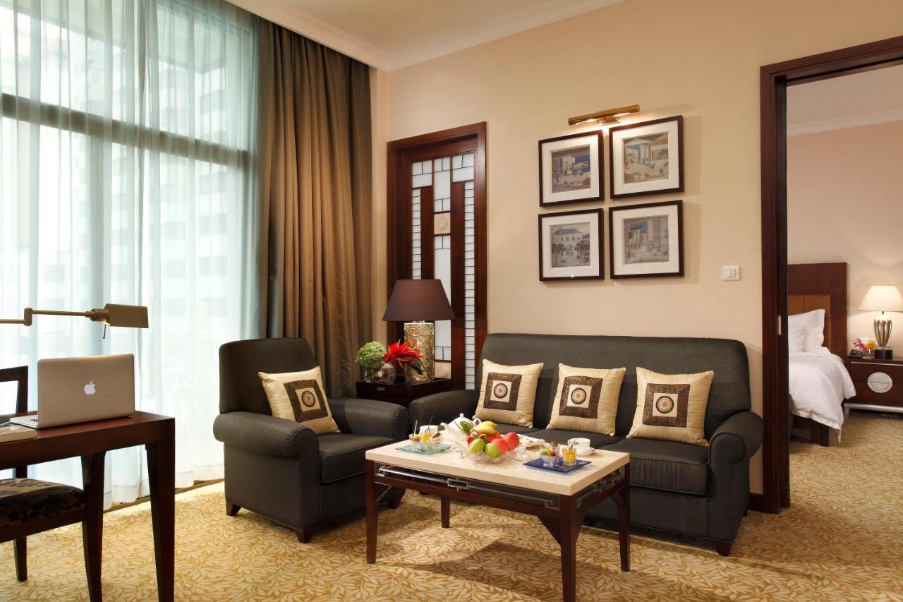 Dong Fang Hotel