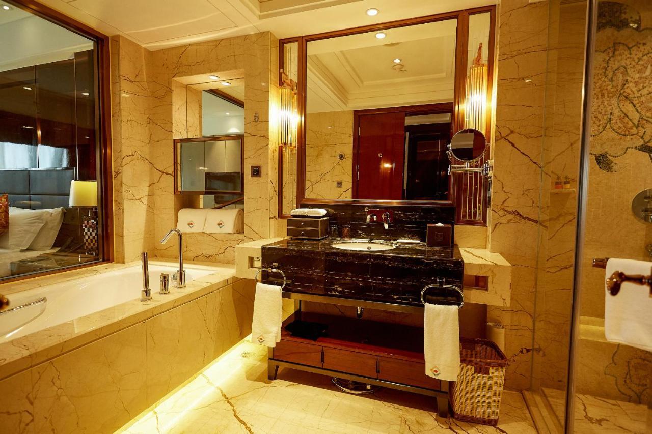 Estandon Hotel