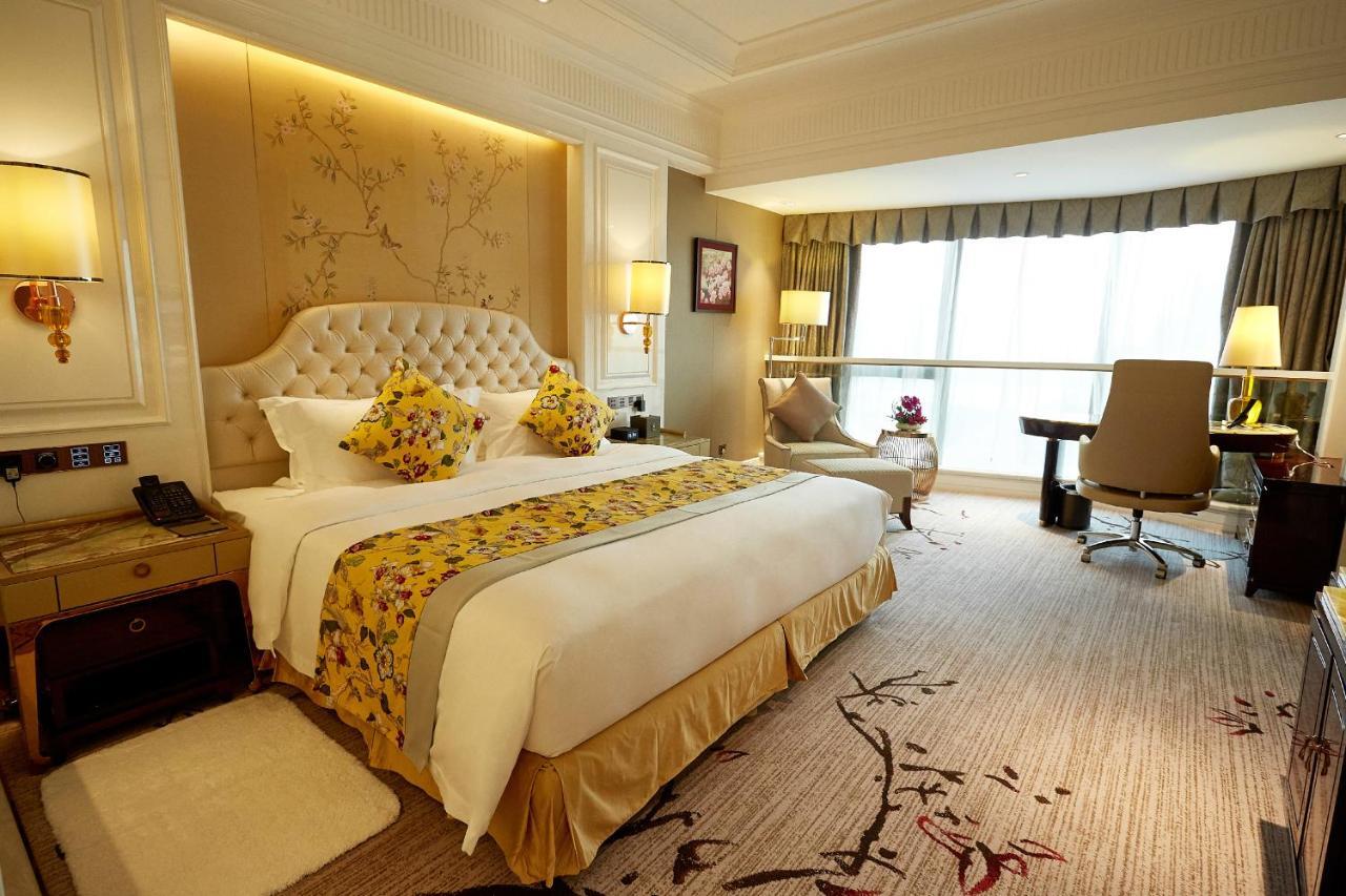 Estandon Hotel
