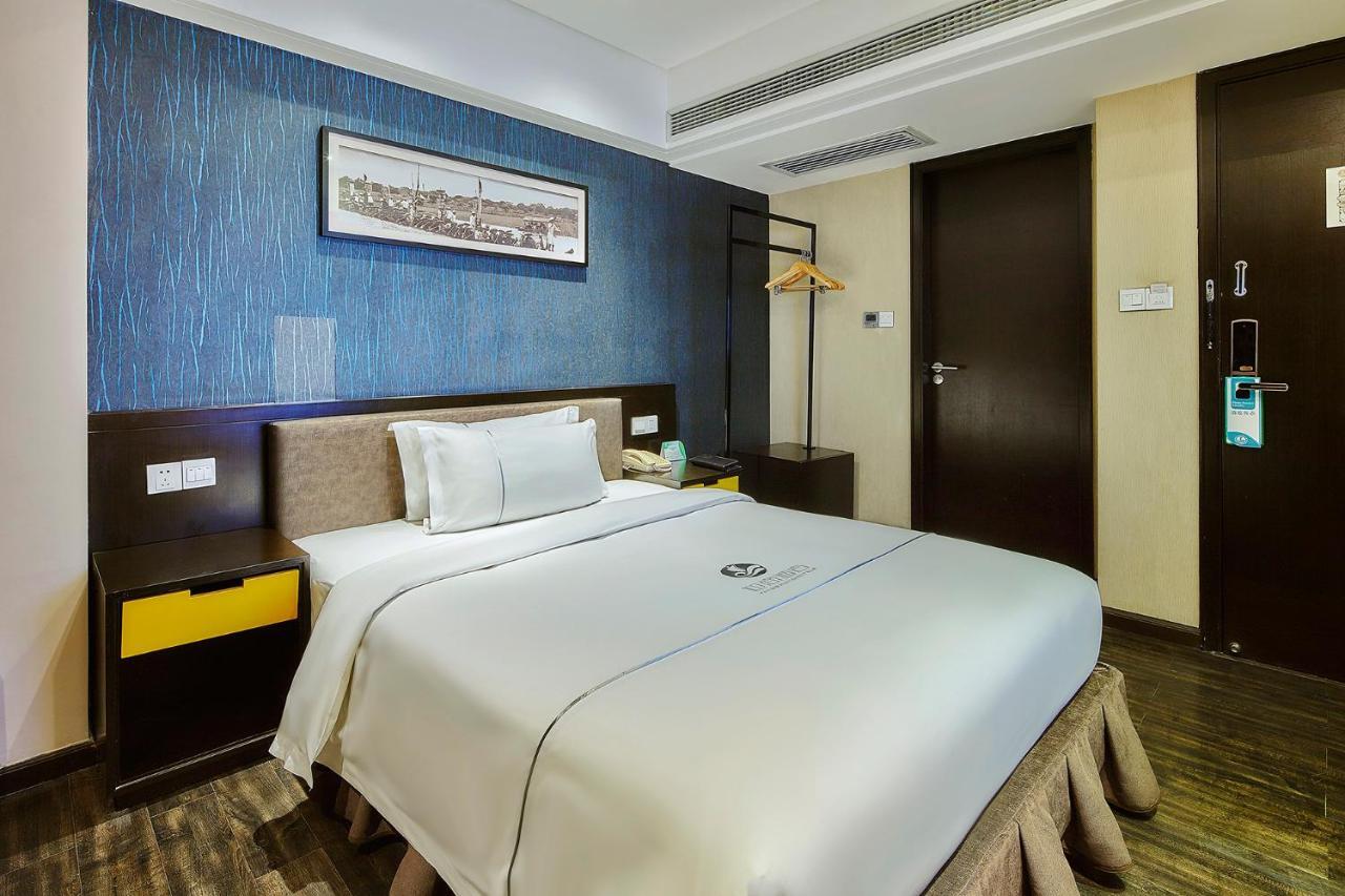 Insail -huanshi Road Taojin Metro Station Guangzhou- Free Shuttle Bus For Fair 4*